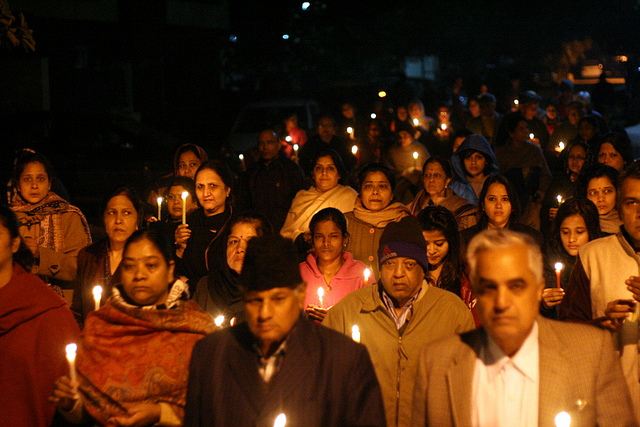 Viele Inder nahmen an dem "stummen Protest teil- zu Gedenken an